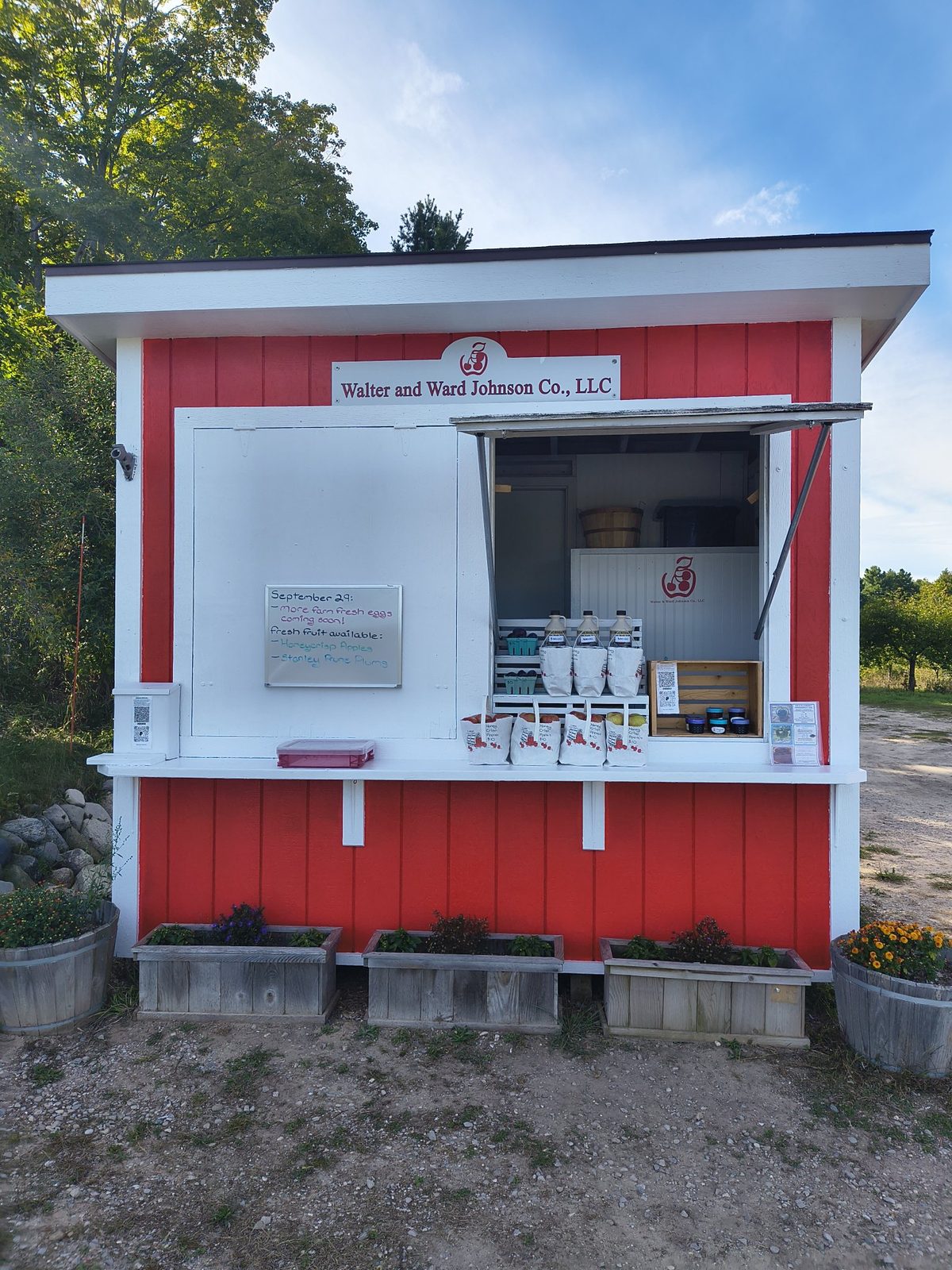 The red farm stand of Walter and Ward Johnson Farms